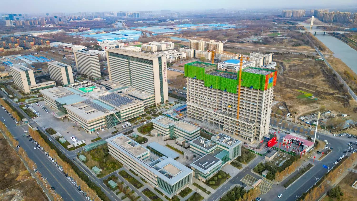 Fuwai Central China Cardiovascular Hospital exterior